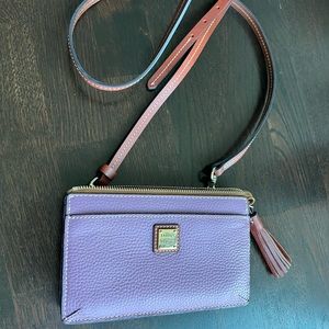 New brand looking Dooney&Bourke bag